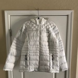 Columbia, Medium, white, ski coat with hood, removable fur trim